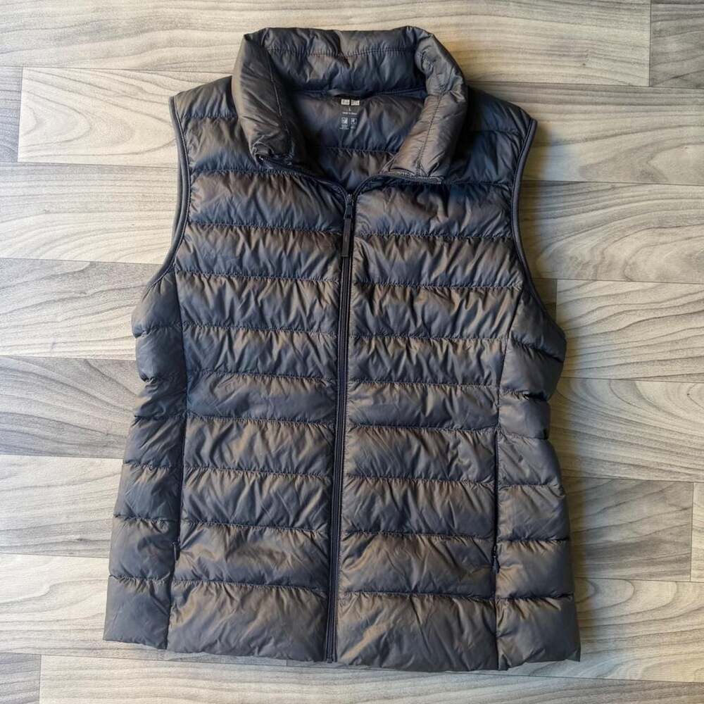 Uniqlo Ultra Light Down Puffer Vest Dark Grey Large